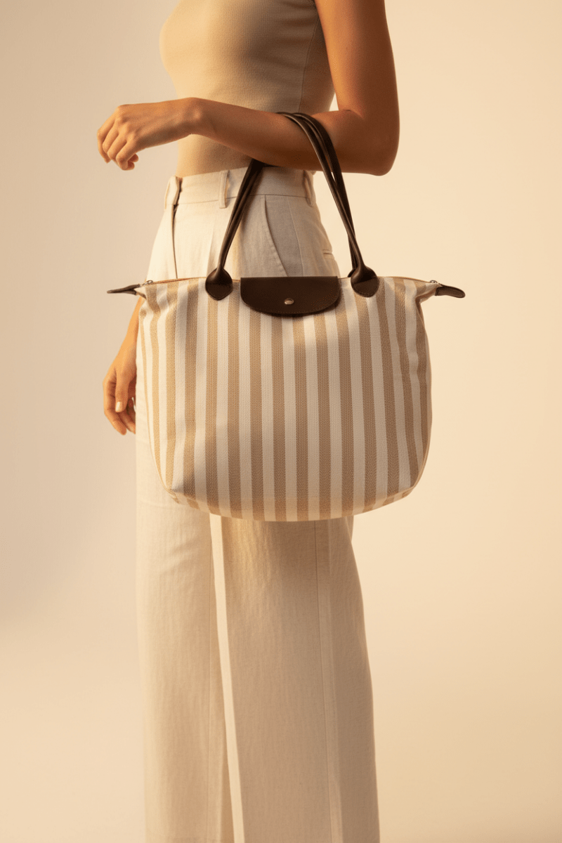 Stripe canvas tote bag manken görseli 2