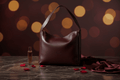 Sahara Tote Bag bordo renk lüks stüdyo görseli